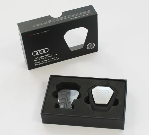80A087009 VAG Ароматизатор воздуха в салон Audi Singleframe Fragrance Dispenser, Black/Silver (фото 2)