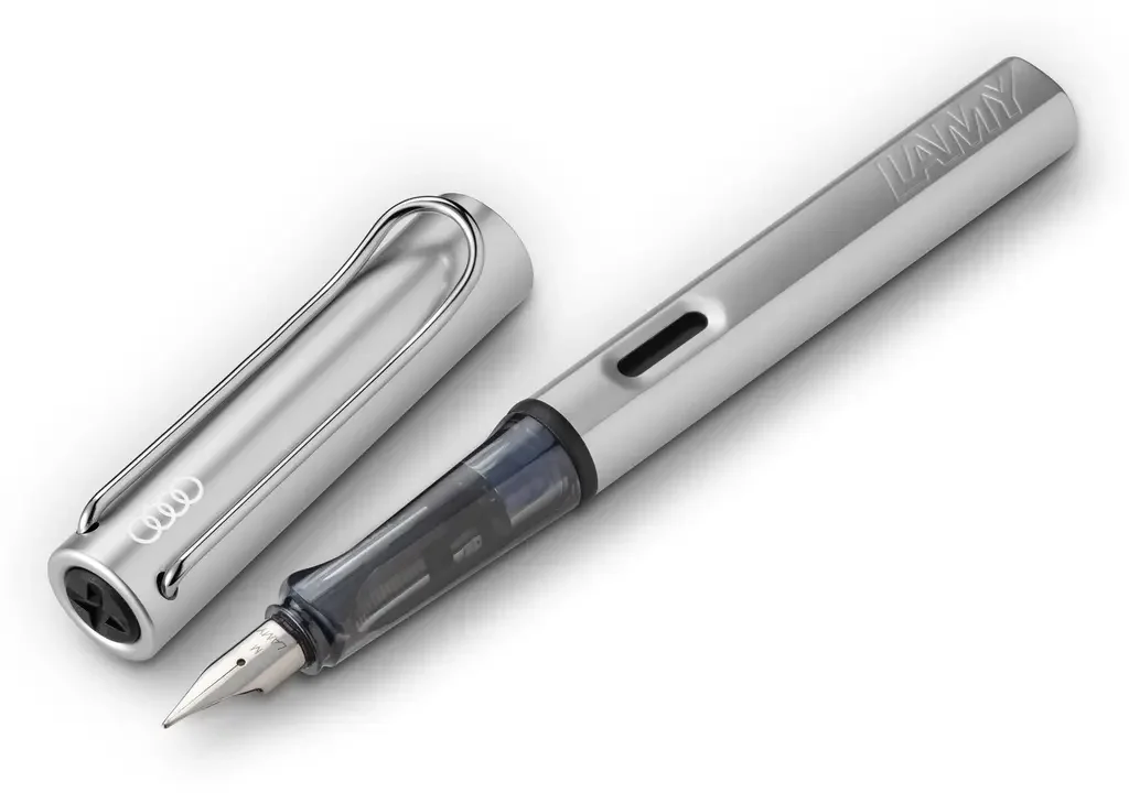3222300100 VAG Перьевая ручка Audi Fountain Pen LAMY, white silver (фото 1)