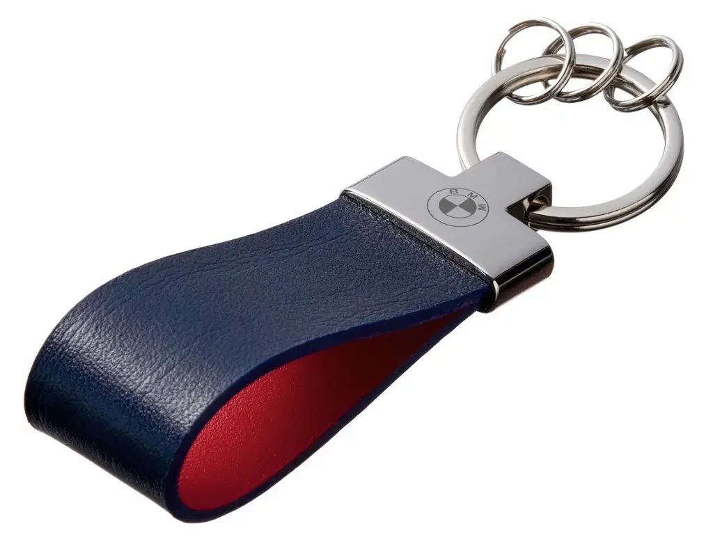FKBRLTBW BMW Кожаный брелок BMW Premium Leather Keychain, Metall/Leather, Blue/Red (фото 1)