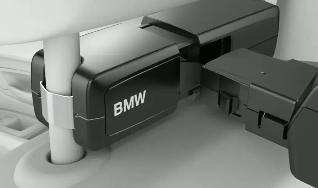 51952449251 BMW Плечики для одежды BMW Travel & Comfort, Black (фото 2)