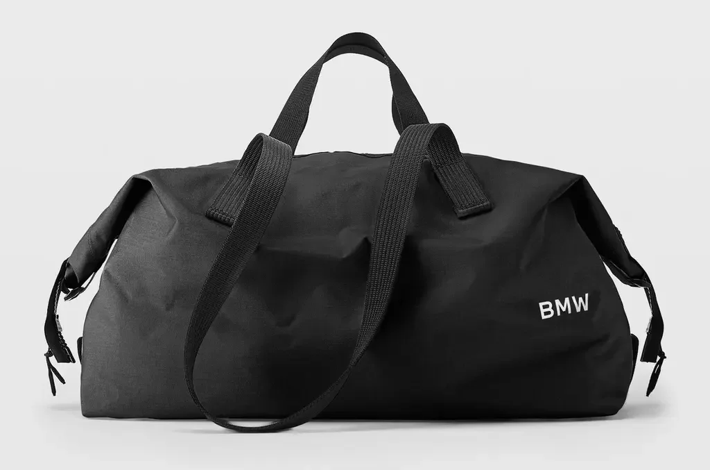 80222864103 BMW Спортивно-туристическая сумка BMW Applied Tag Short Weekender, Black (фото 1)