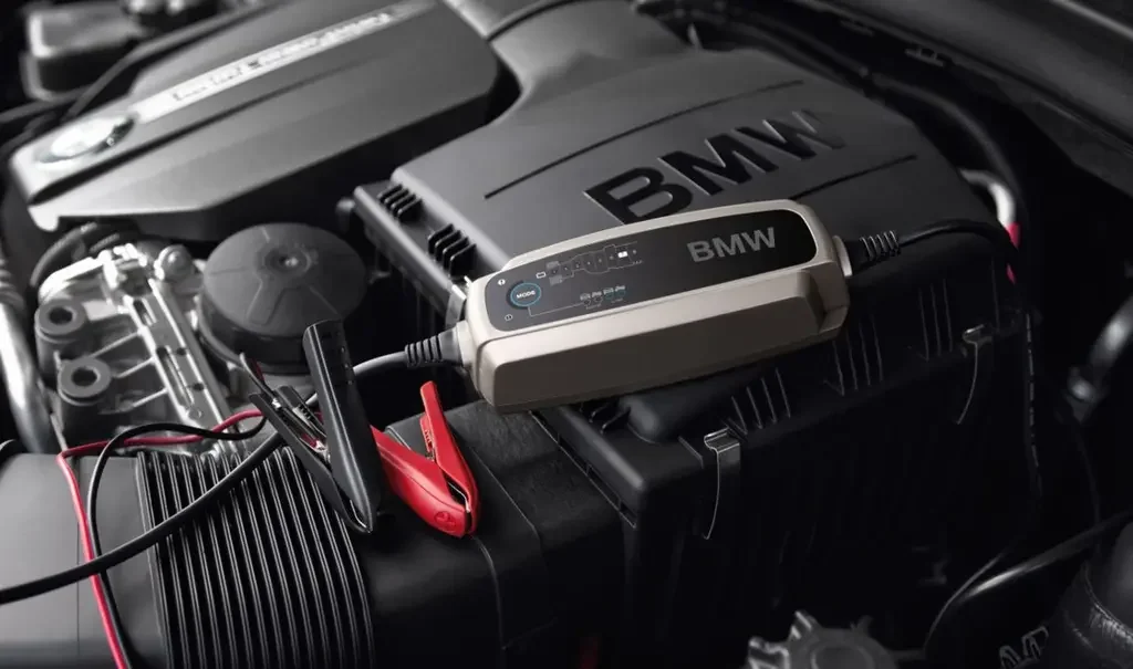 61432408592 BMW Зарядное устройство BMW для аккумуляторных батарей (фото 1)