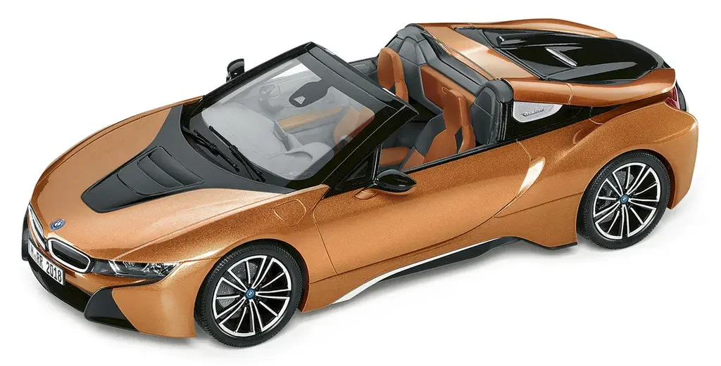 80432454830 BMW Модель автомобиля BMW i8 Roadster, Limited Edition, E Copper Metallic / Black, 1:12 Scale (фото 1)