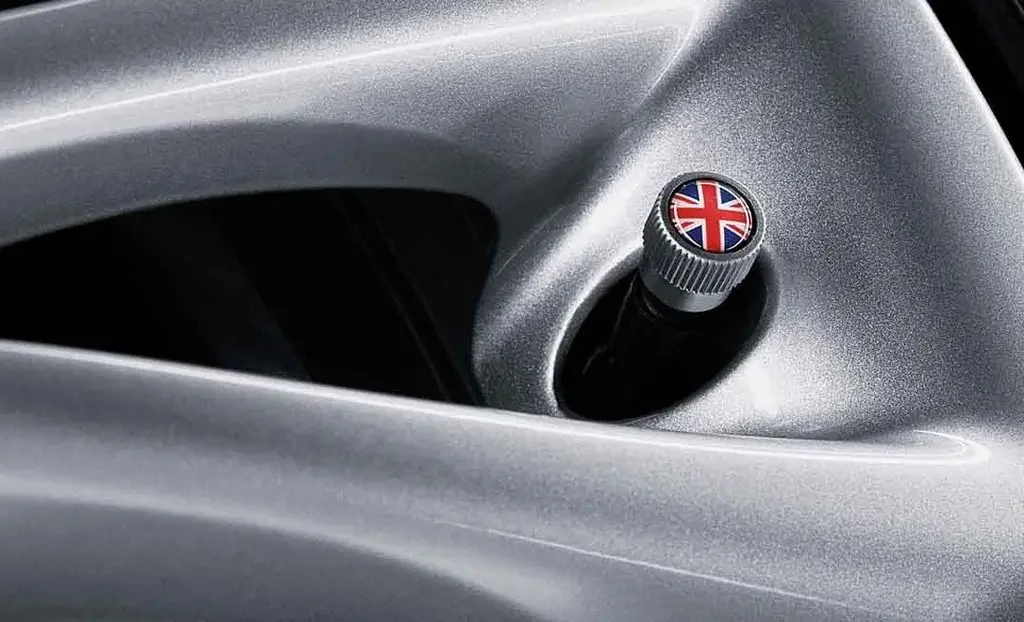 36120422550 MINI Набор колпачков для колесных вентилей MINI Union Jack UK/Britis Flag Wheel Valve Caps Red/Blue (фото 1)