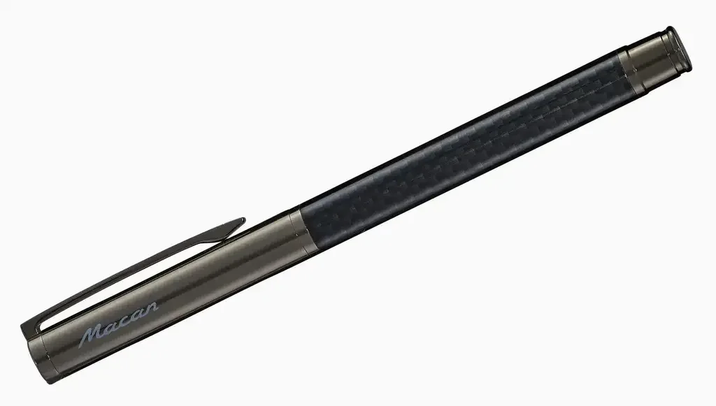 WAP0512050NMAC PORSCHE Шариковая ручка Porsche Macan rollerball pen – Essential (фото 1)