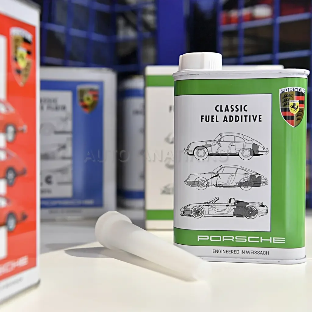00004420602 PORSCHE Присадка для топлива Porsche Classic fuel additive, 300ml (фото 2)