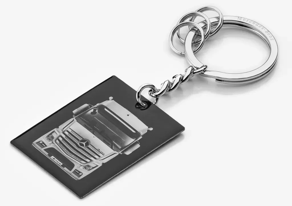 B66953825 MERCEDES Брелок для ключей Mercedes Key Ring, Actros, Black / Silver-coloured (фото 2)