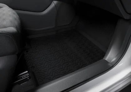 64105001 RIVAL Комплект автомобильных ковриков Nissan Qashqai Российская сборка 2015- , литая резина, низкий борт, крепеж для передних ковров (фото 2)