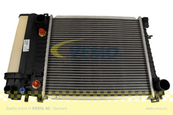 V20-60-0016 VEMO Радиатор охлаждения двигателя (фото 1)