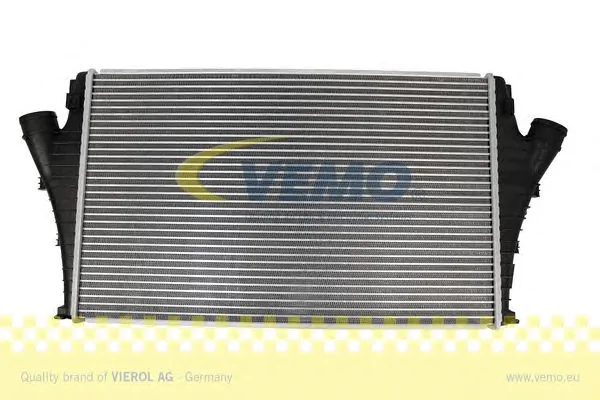 V40-60-2012 VEMO Интеркулер (радиатор интеркулера) (фото 1)