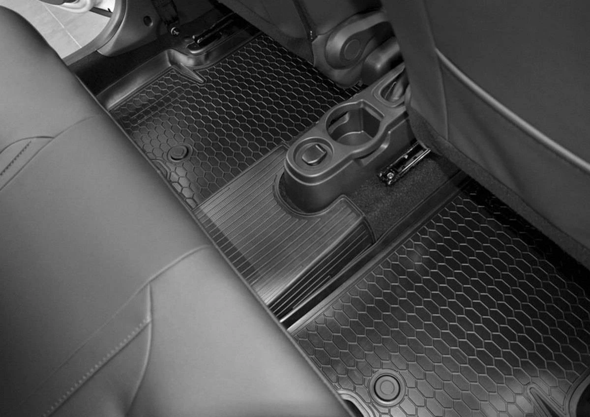 14701007 RIVAL Комплект автомобильных ковриков Renault Duster 2015- 2WD/4WD, Nissan Terrano 2WD/4WD 2017- полиуретан, низкий борт, 5 предметов, крепеж для передних ковров (фото 14)
