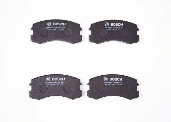 0 986 BB0 750 BOSCH Комплект тормозных колодок, дисковый тормоз (фото 1)