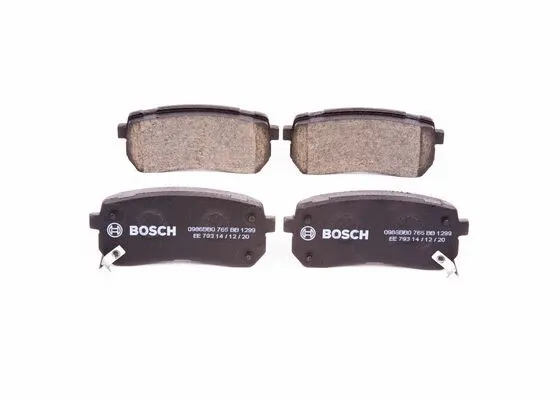 0 986 BB0 765 BOSCH Комплект тормозных колодок, дисковый тормоз (фото 1)