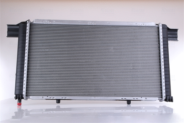62533 NISSENS Радиатор, охлаждение двигателя (фото 2)