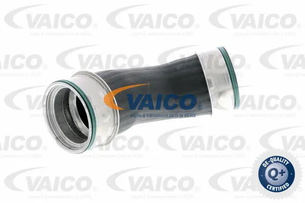 V10-7362 VAICO Трубка нагнетаемого воздуха (фото 1)