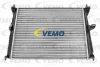 Превью - V46-60-0032 VEMO Радиатор, охлаждение двигателя (фото 2)