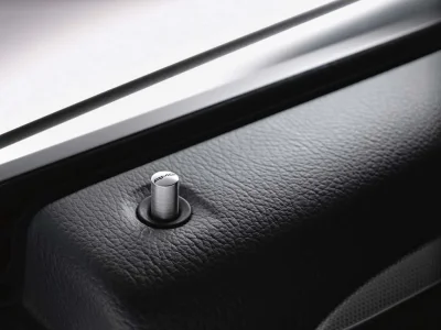 Кнопка блокировки задних дверей Mercedes AMG Door Pin, Rear MERCEDES A0007660328
